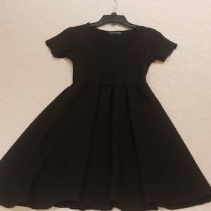 French Atmosphere Black Stretchy Dress Size Small